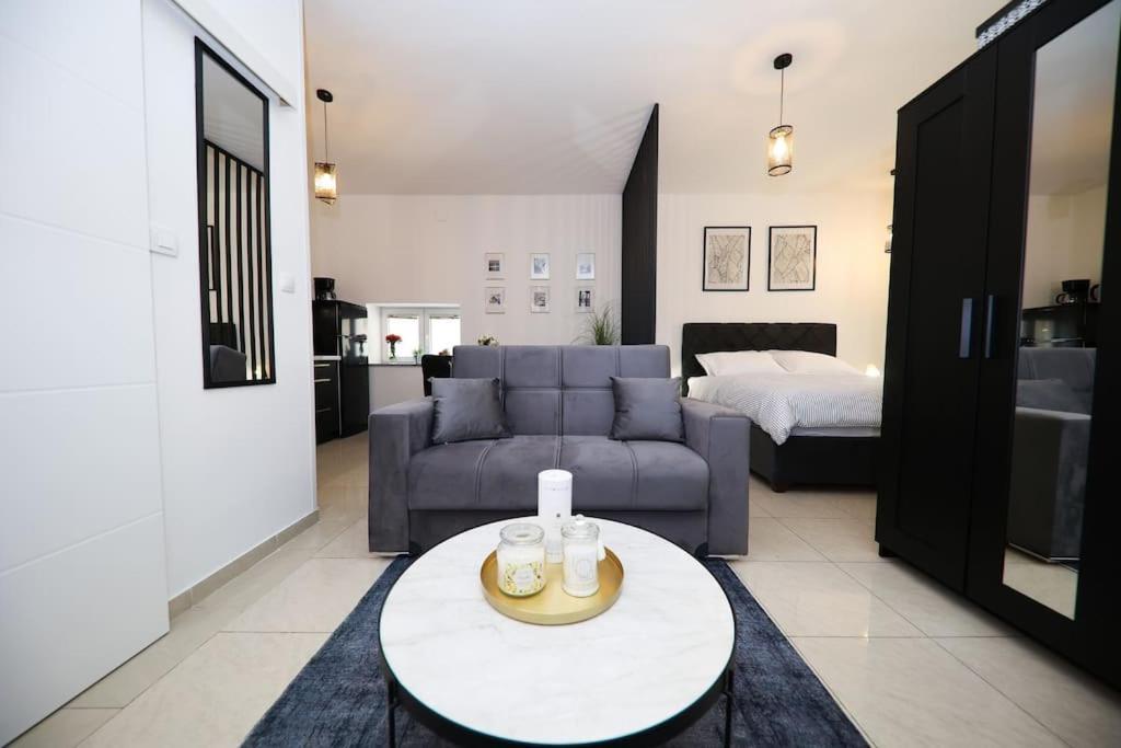 “Minipalais” Apartment In The Heart Of Ζαντάρ Εξωτερικό φωτογραφία