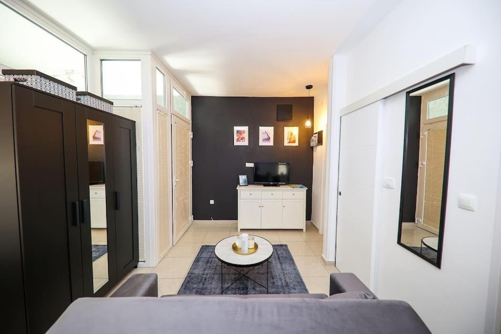 “Minipalais” Apartment In The Heart Of Ζαντάρ Εξωτερικό φωτογραφία